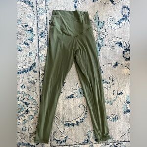 Green aerie leggings.